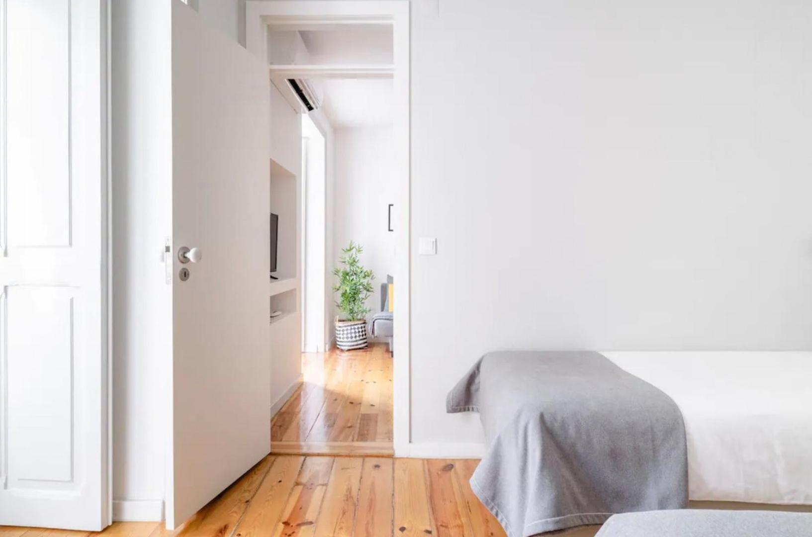 2br Terrace W Ac - Time Out Market | By Airnest Apartment